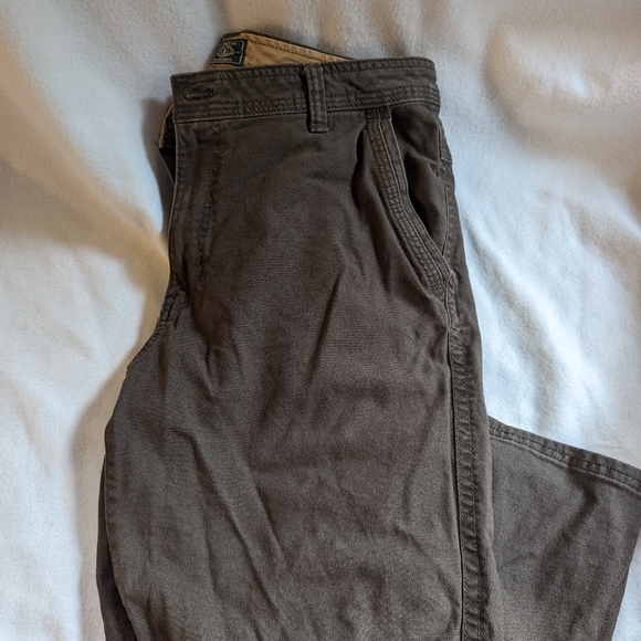 G.H.Bass &Co. heavyweight canvas cargo pants in brown. 36x32 - Picture 2 of 9